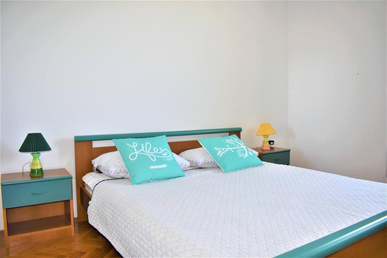 Apartment Luka Novalja Ngoại thất bức ảnh