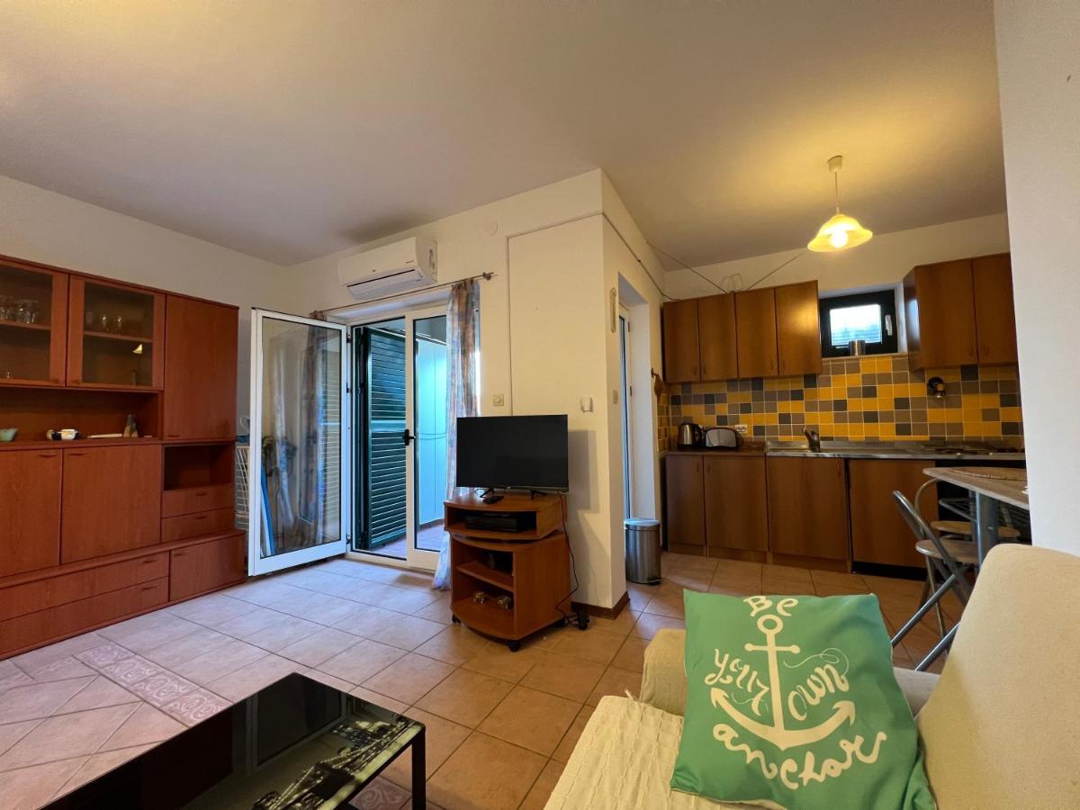 Apartment Luka Novalja Ngoại thất bức ảnh